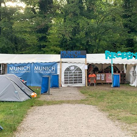 Oktoberfest On A Budget Мюнхен Экстерьер фото